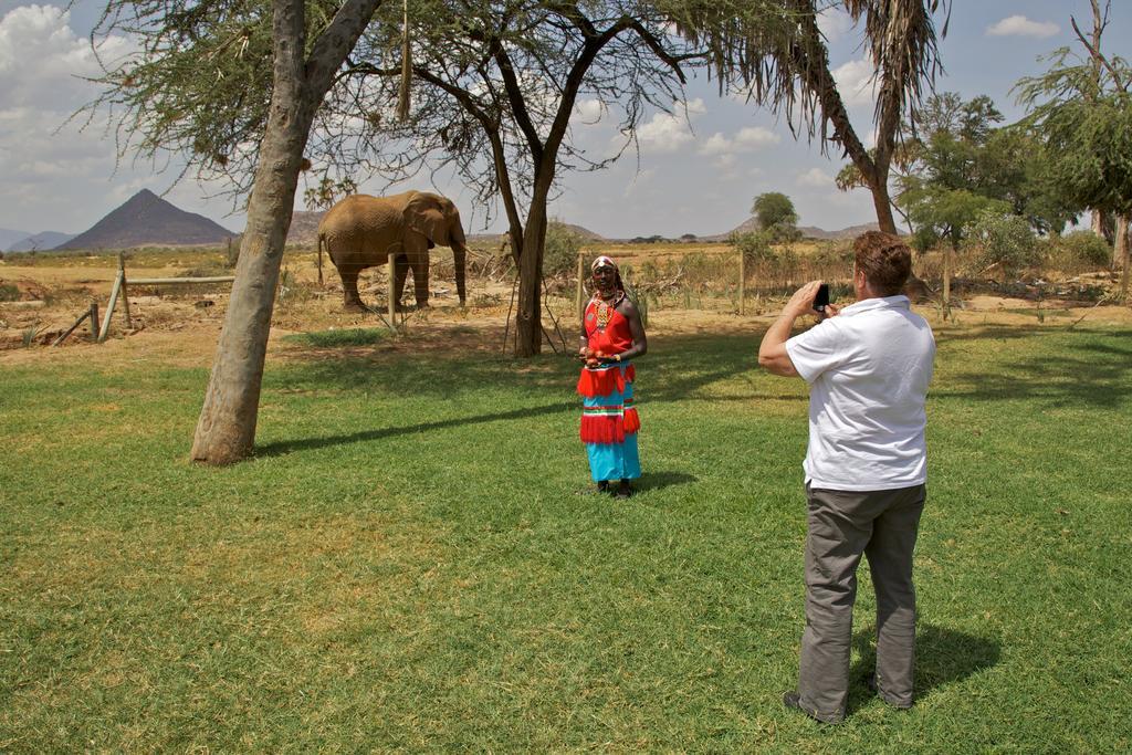 Villa Ashnil Samburu Camp à Archers Post Extérieur photo